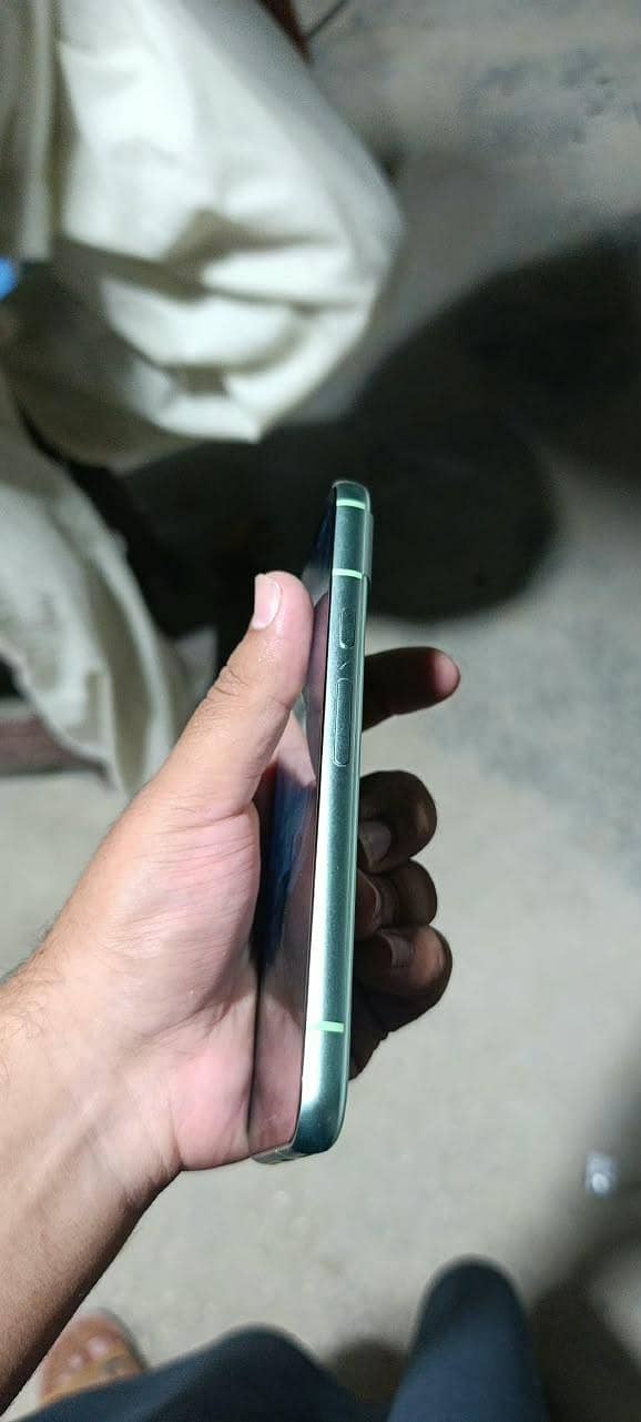 Google Pixel 8a 1