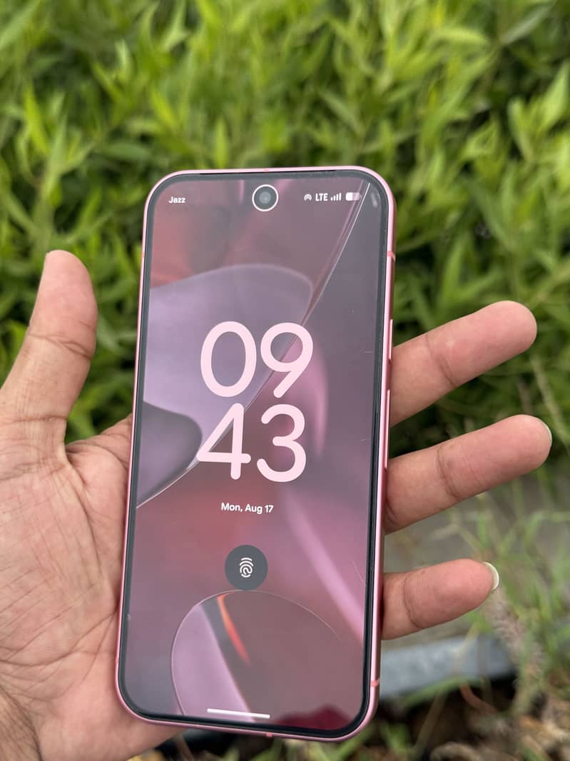 Google Pixel 9 1