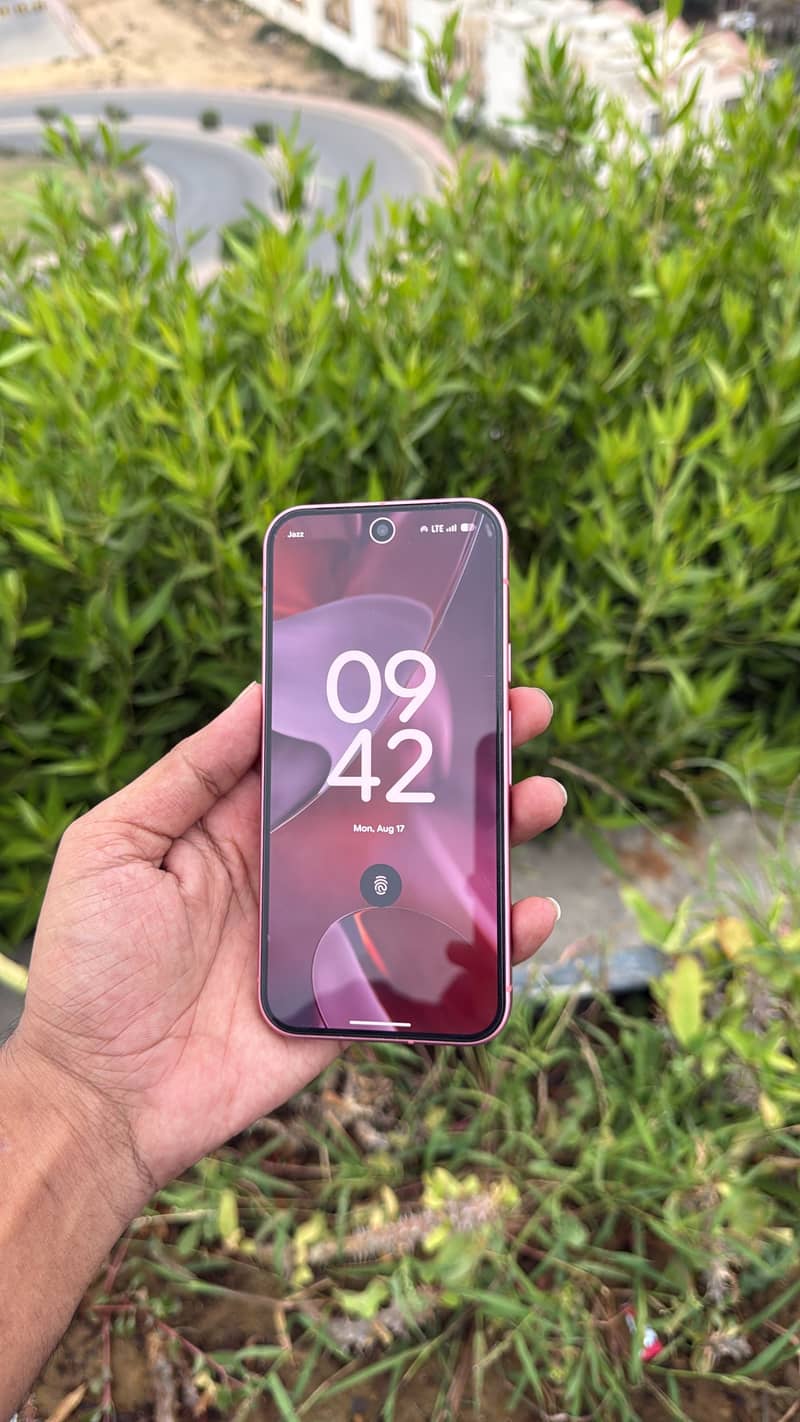 Google Pixel 9 8