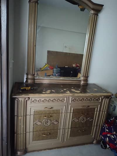 complete bed set with 2 side tables and dressing table