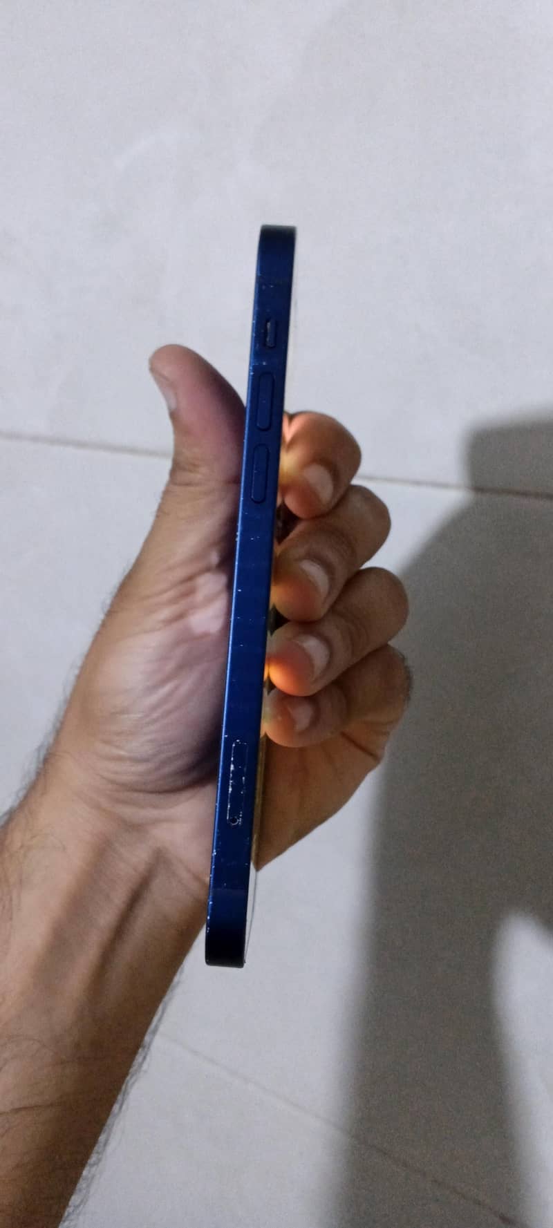 Apple iPhone 12 4