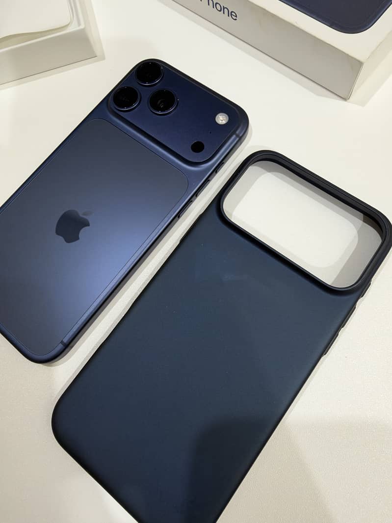 Apple iPhone 17 Pro Max 8