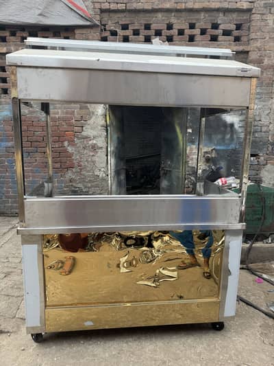 We deal Kitchen Equipment