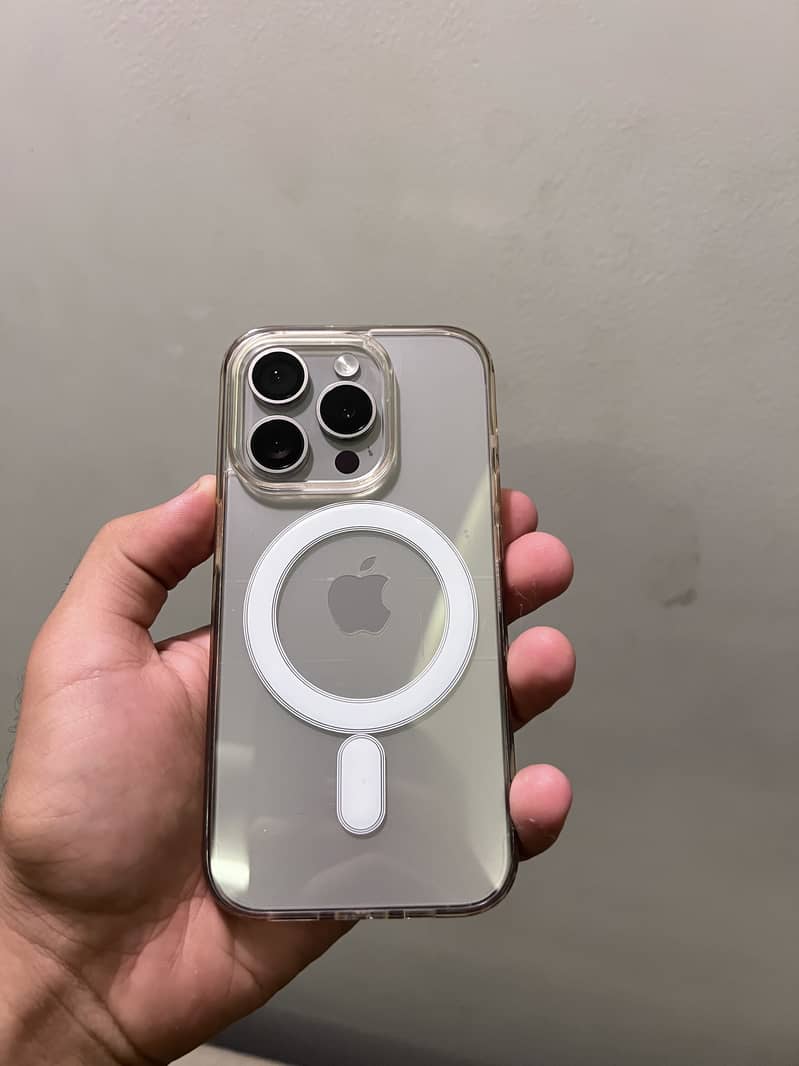 Apple iPhone 15 pro approved 6