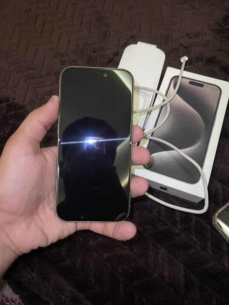 Apple iPhone 15 pro approved 9