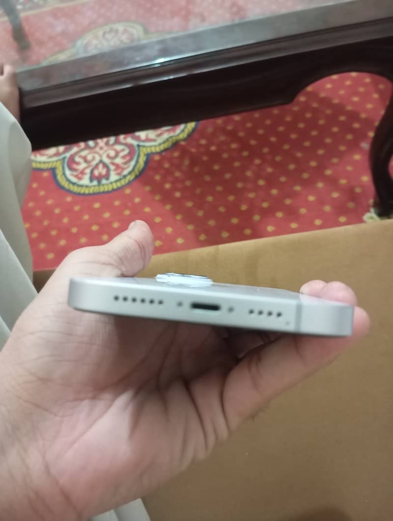 Apple iPhone 14 plus 4