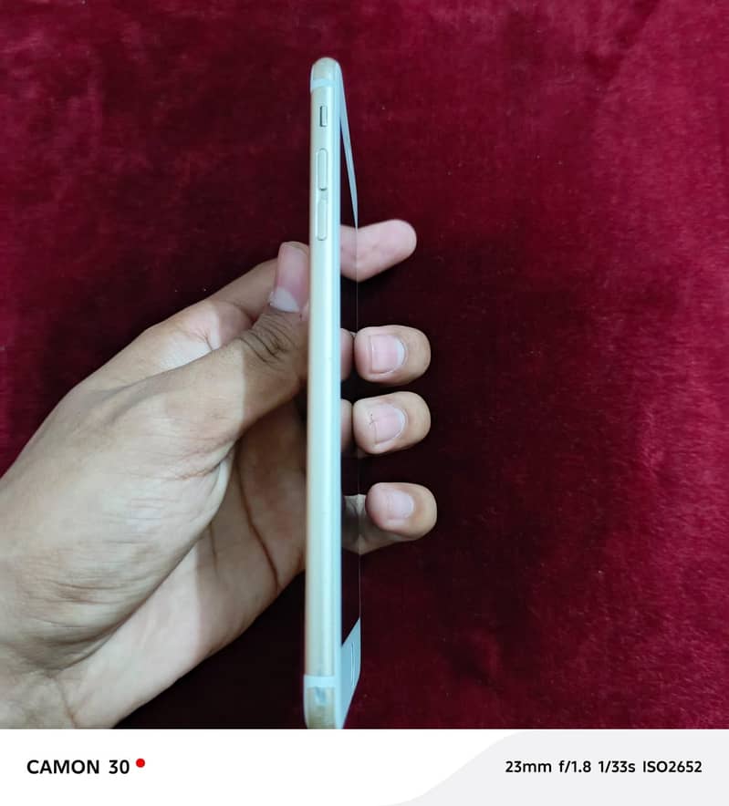 Apple iPhone 6 Plus 3