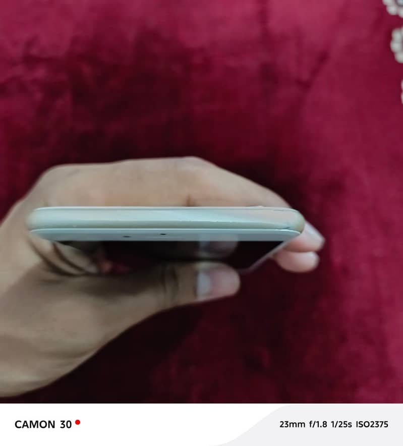 Apple iPhone 6 Plus 5