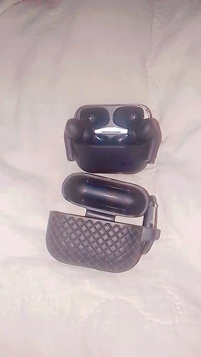 ear bud's
