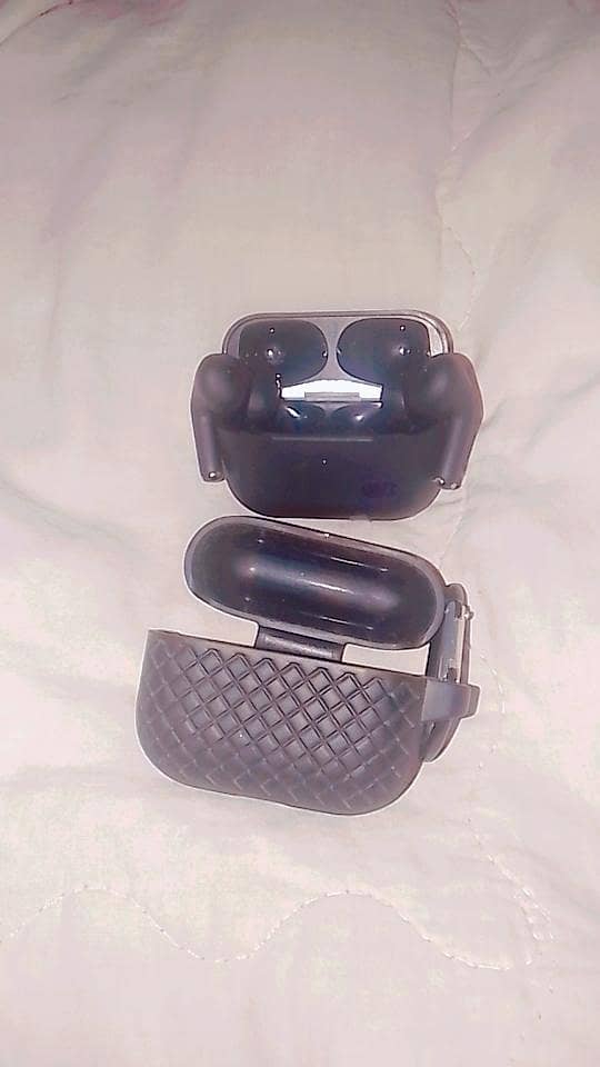 ear bud's 0