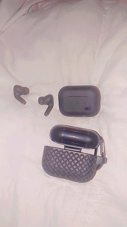 ear bud's 1