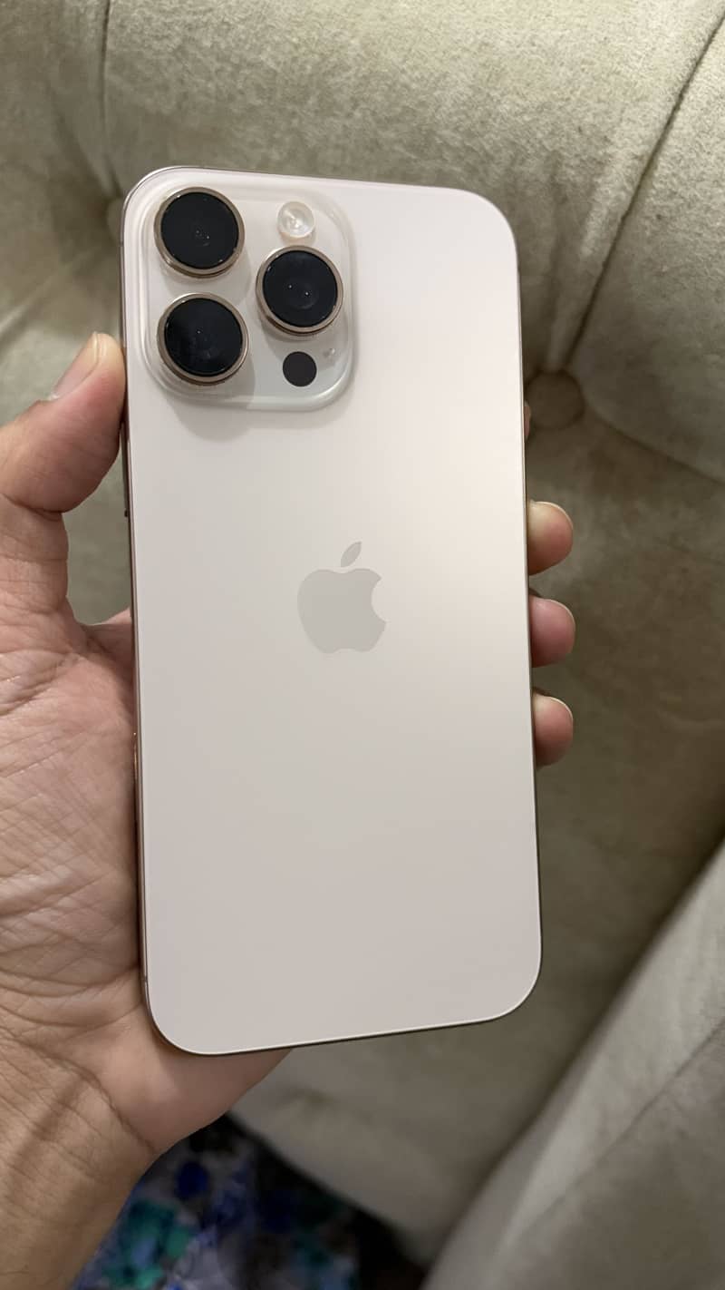 Apple iPhone 16 Pro Max 256GB Desert Titanium 0