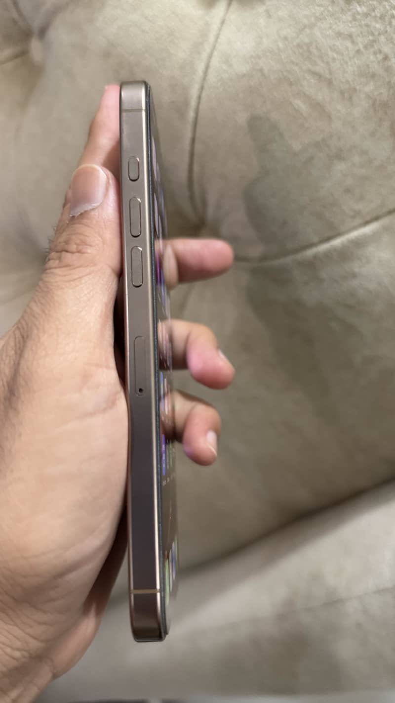 Apple iPhone 16 Pro Max 256GB Desert Titanium 2