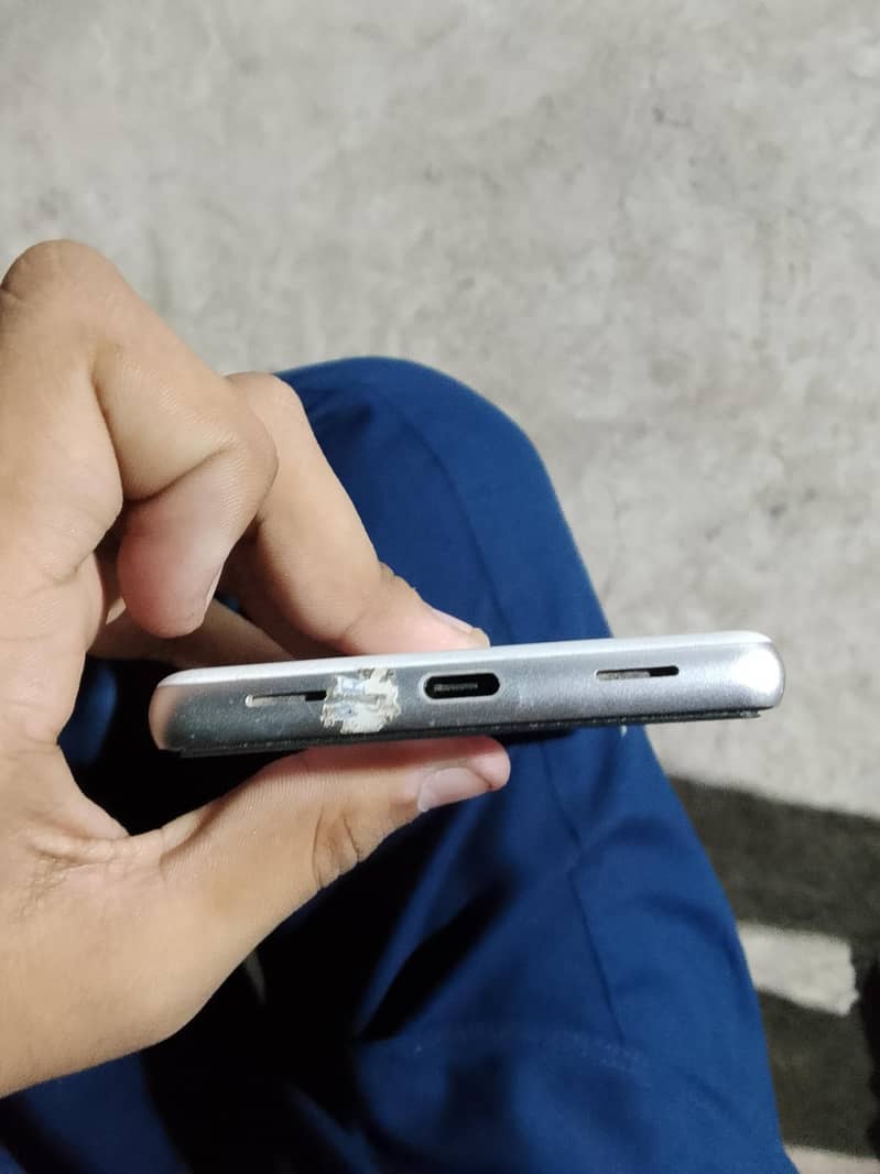 Google Pixel 7a 3
