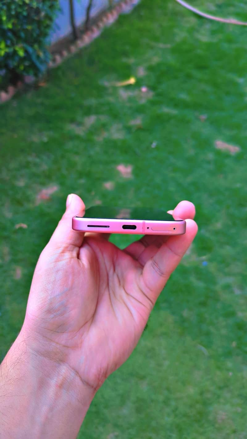 Google Pixel 9 5