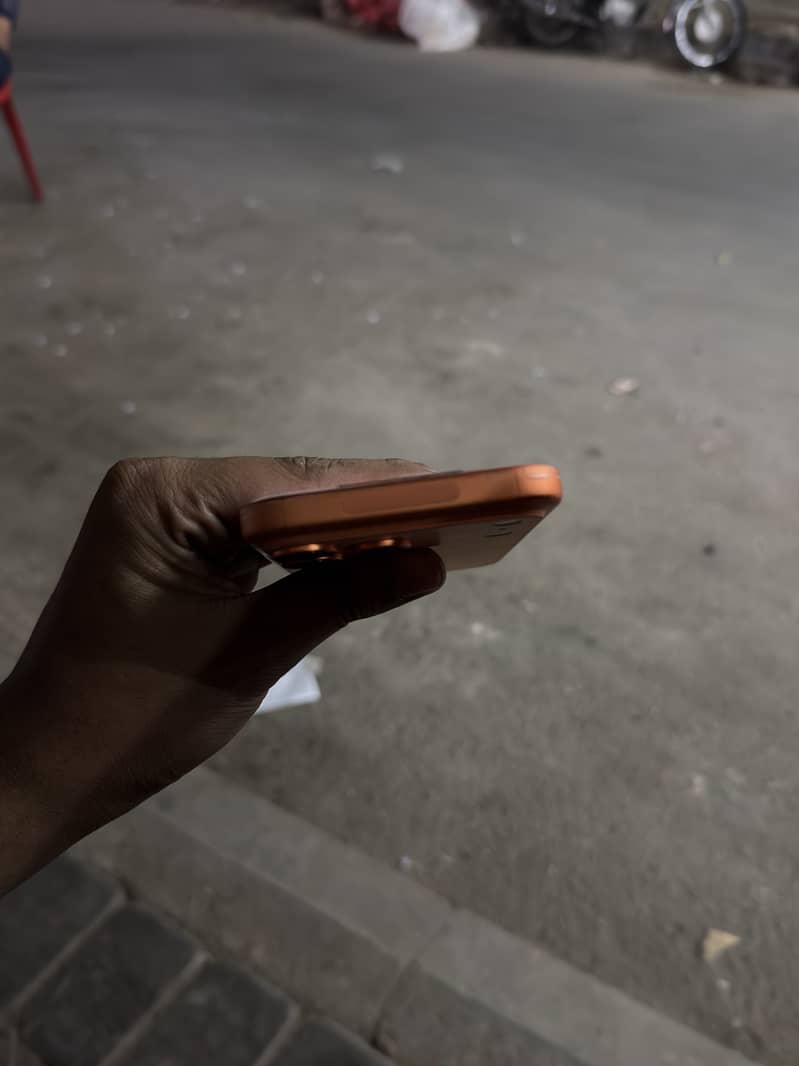 Apple iPhone 17 Pro Max 2