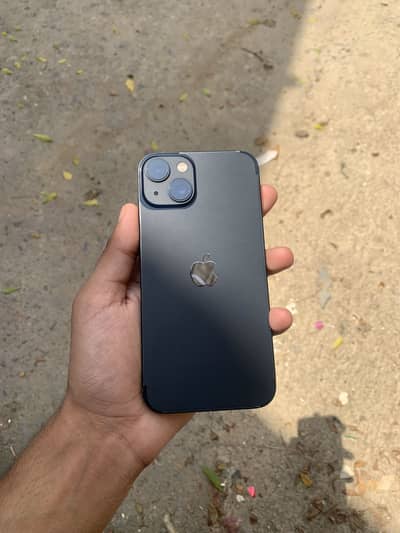 Apple iPhone 13