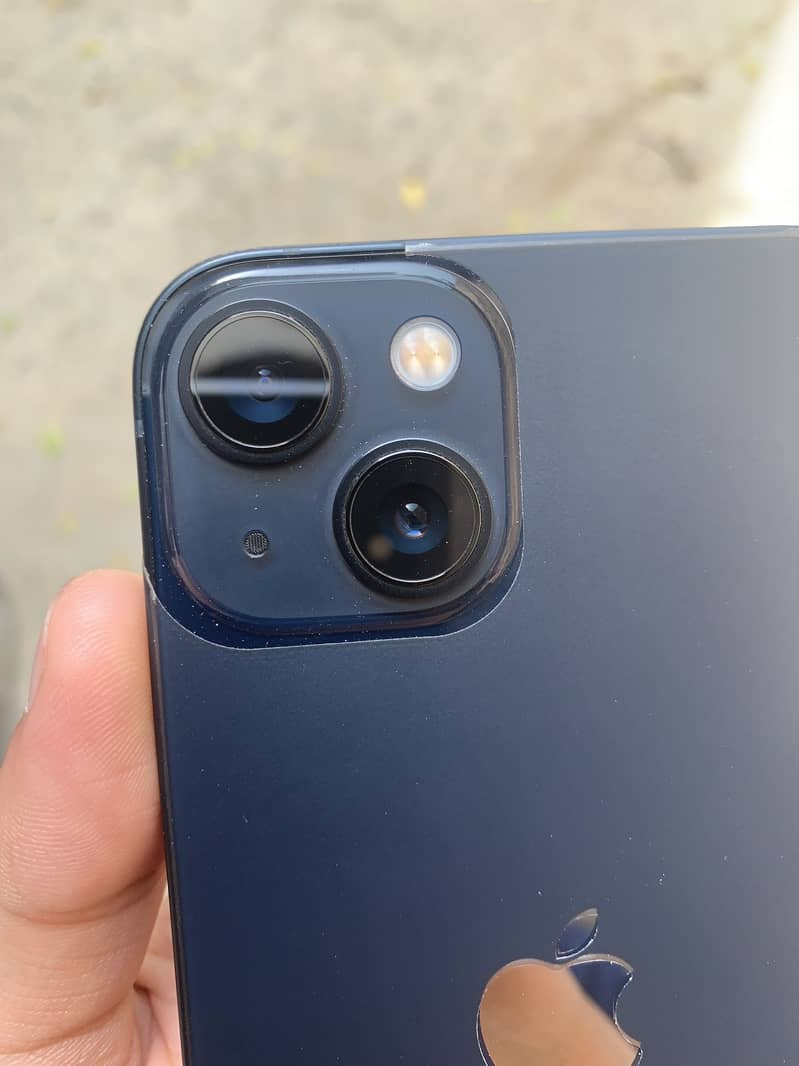 Apple iPhone 13 5