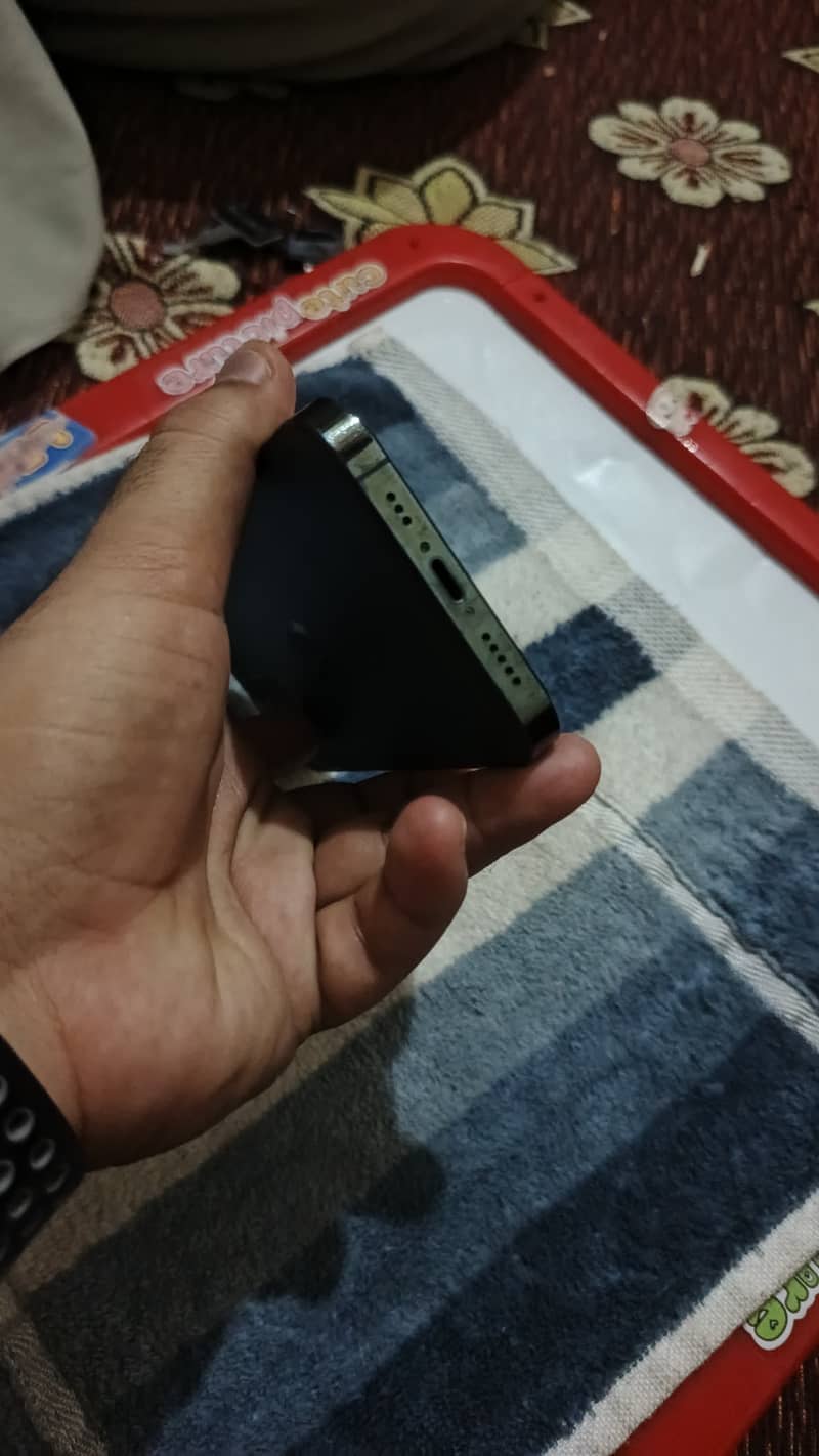 iPhone 12 pro 3