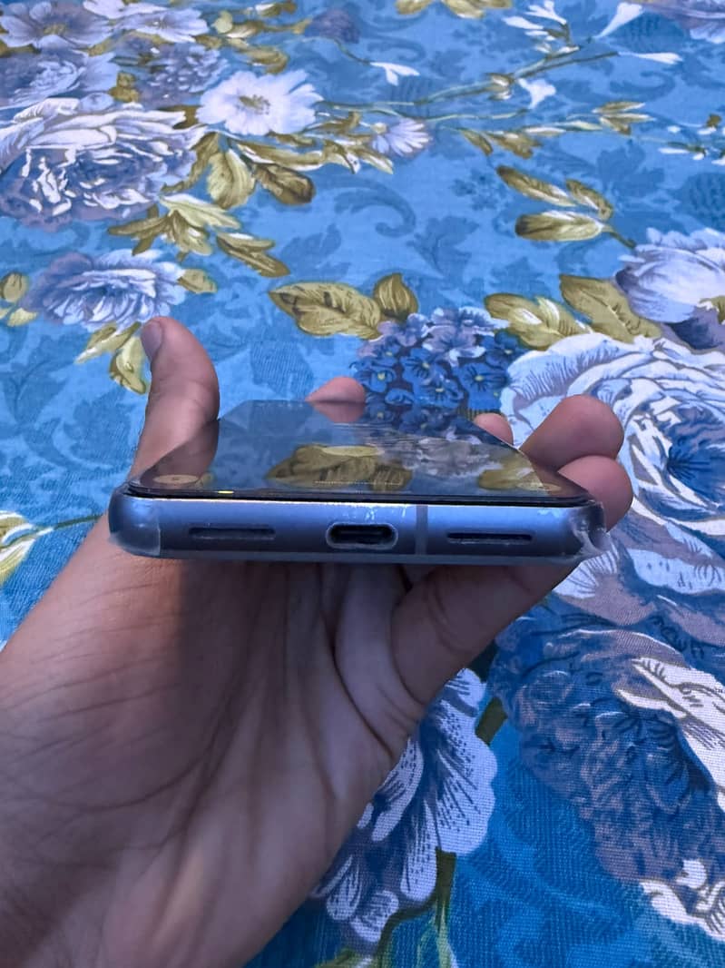 Google Pixel 8 9