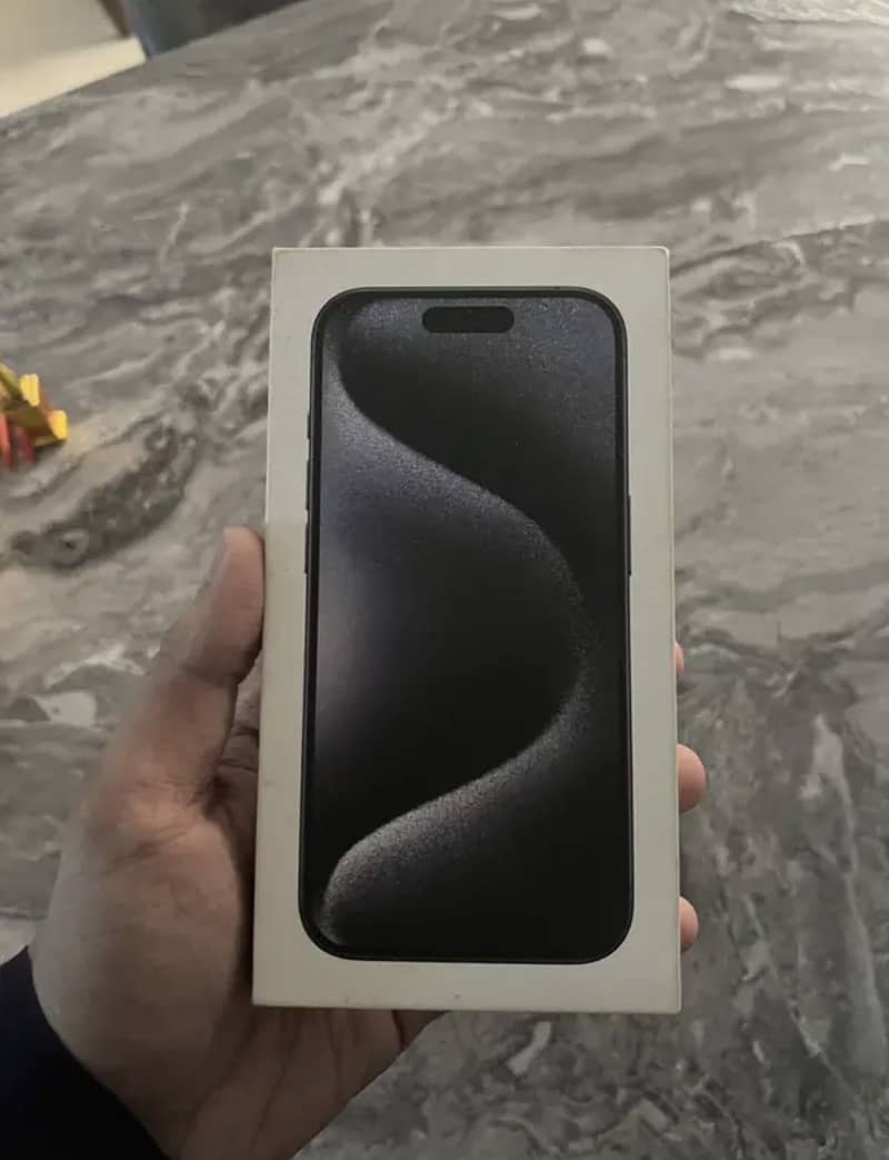 Apple iPhone 15 Pro Max 4