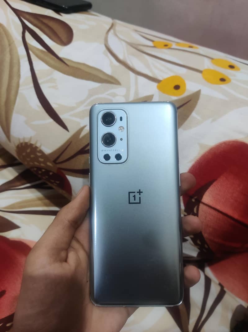 One Plus 9 Pro 0