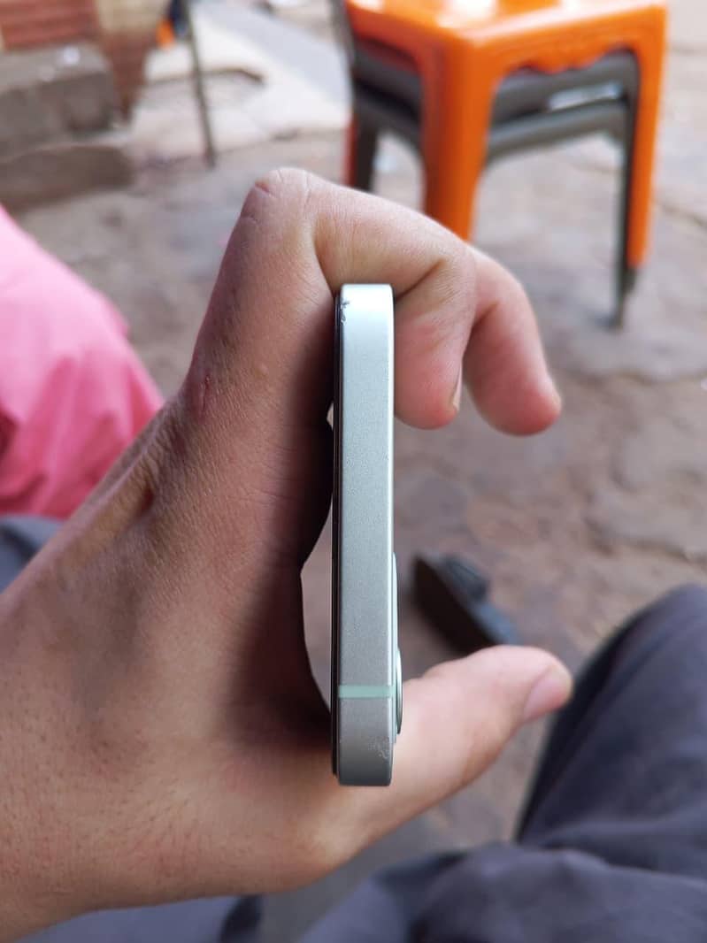 Apple iPhone 12 2