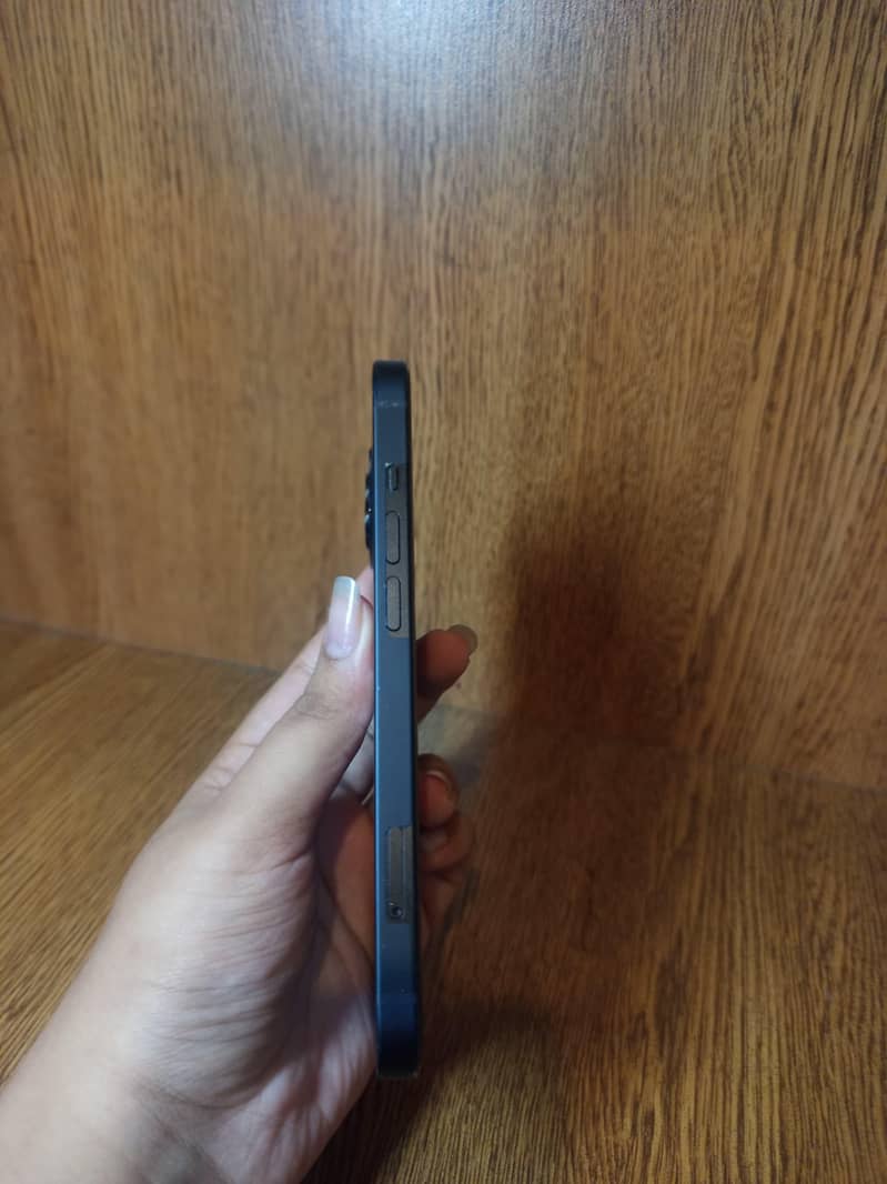 Apple iPhone 13 3