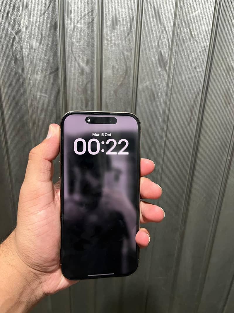 Apple iPhone 16 Pro 5
