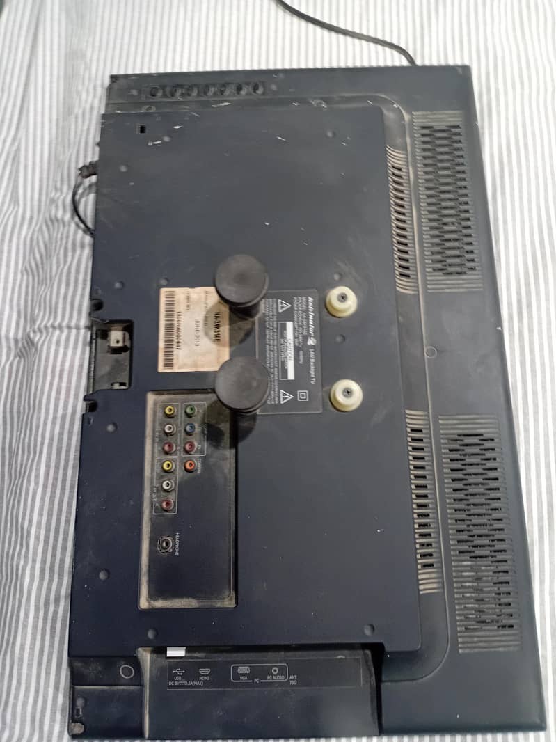 LCD TV 5
