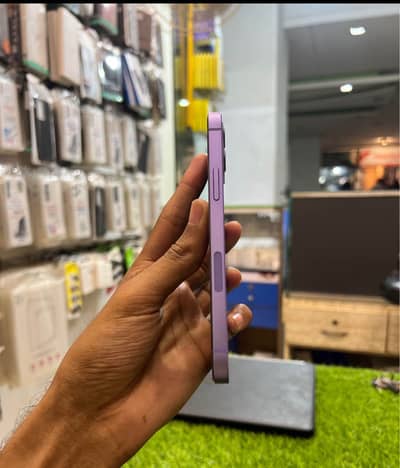 Apple iPhone 12