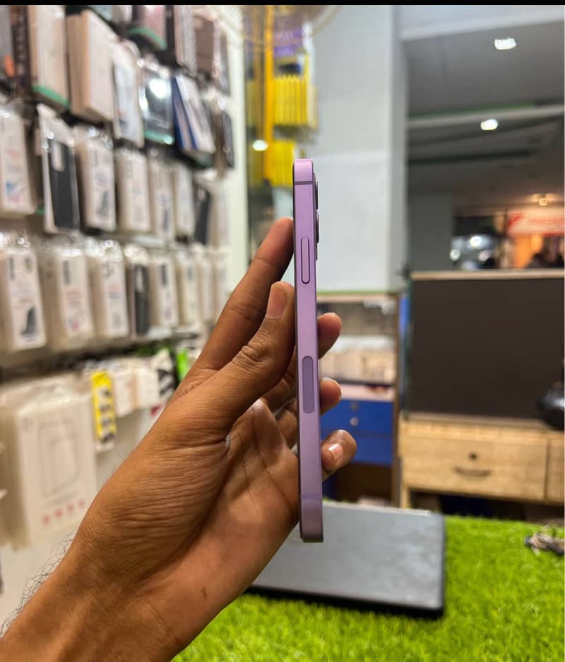 Apple iPhone 12 0