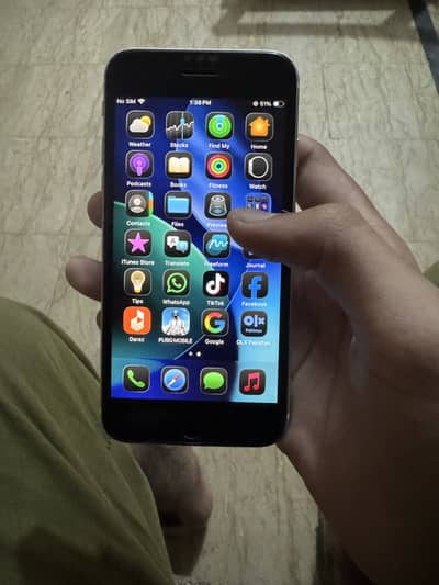 Apple iPhone SE