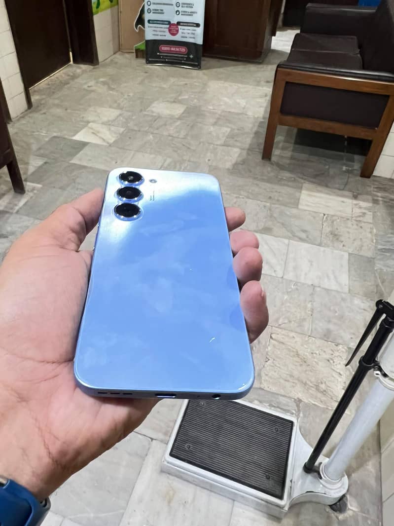 Tecno Spark 40 pro 2