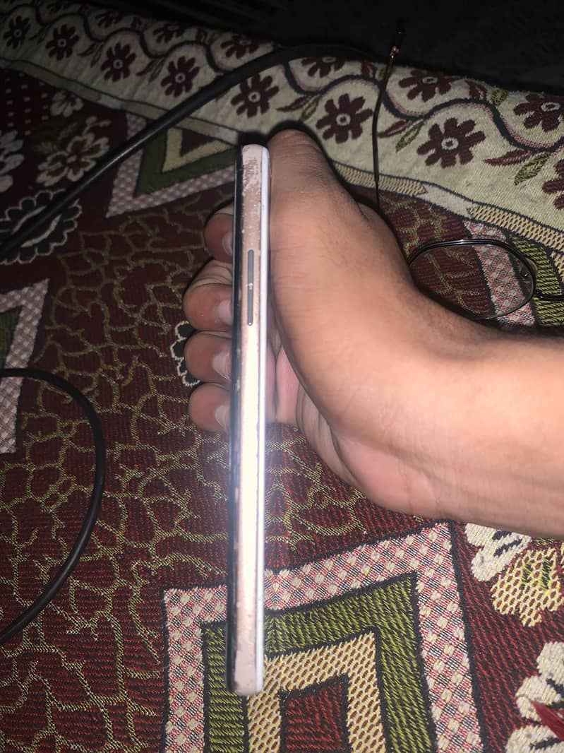 OPPO A33 1