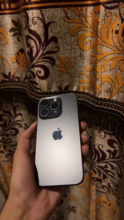 Apple iPhone 15 Pro
