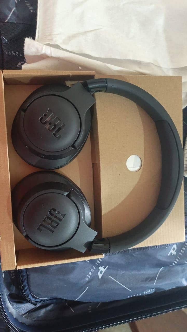 JBL Tune 720bt 2