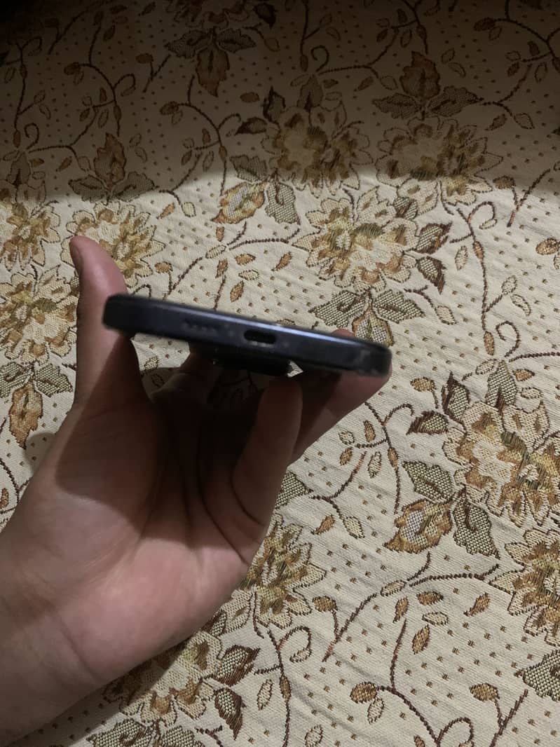 Apple iPhone 15 Pro Max 2