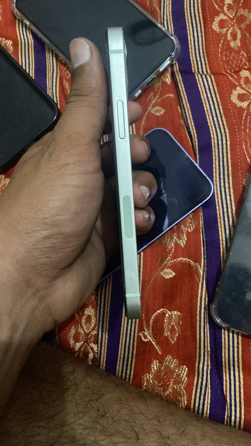 Apple iPhone 12 jv 1