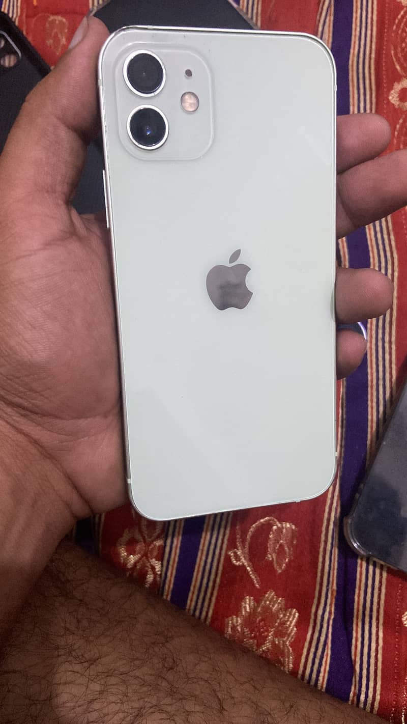 Apple iPhone 12 jv 3