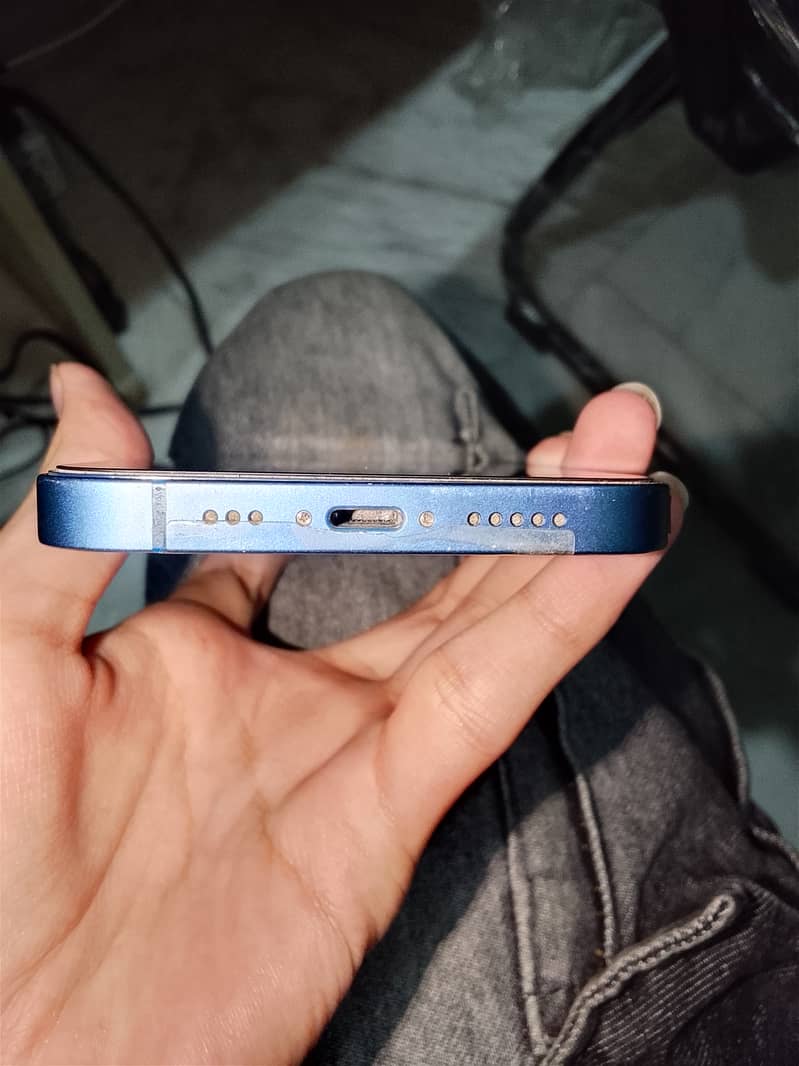 Apple iPhone 13 3