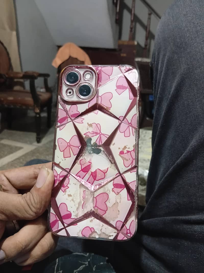 Apple iPhone 13 2