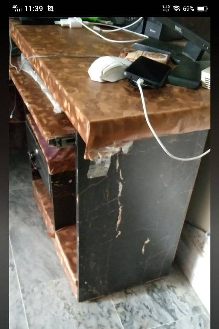 Complete (PC) Computer with cmptr table 1