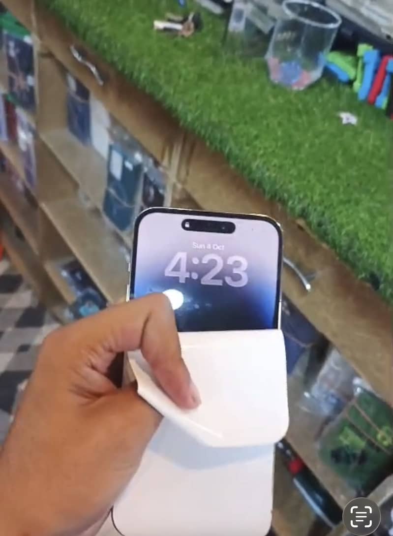 Apple iPhone 14 Pro Max 1