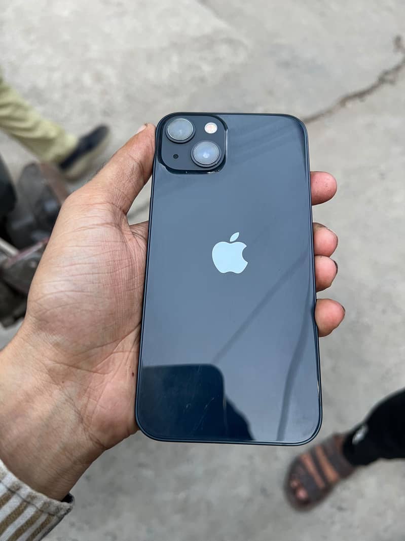Apple iPhone 13 0