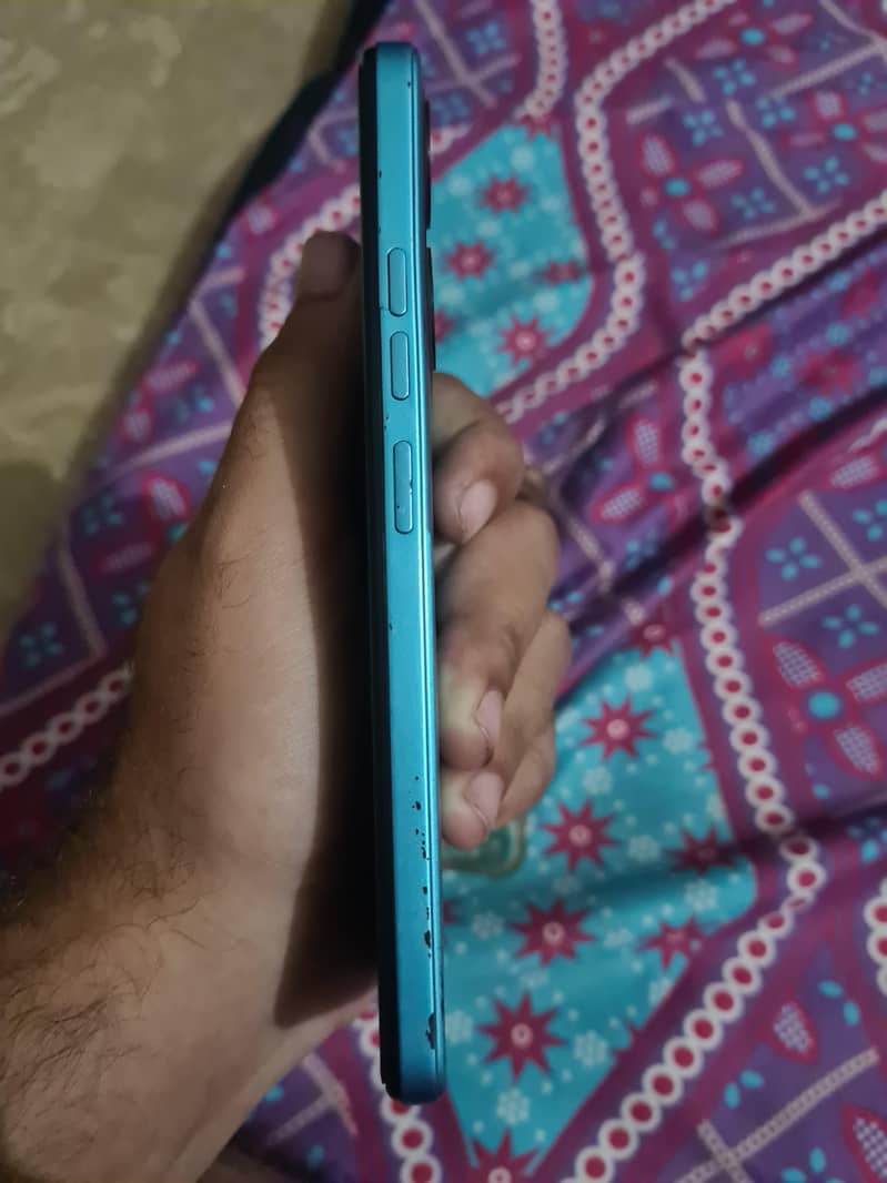 Tecno Spark Go 2