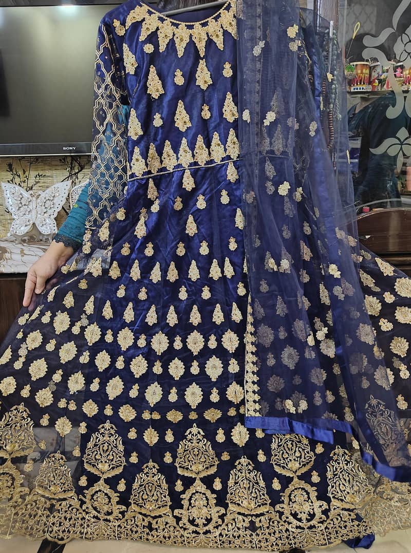 blue maxi 1