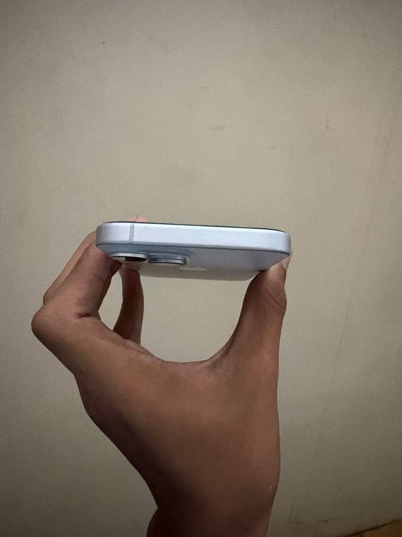 Apple iPhone 15 0