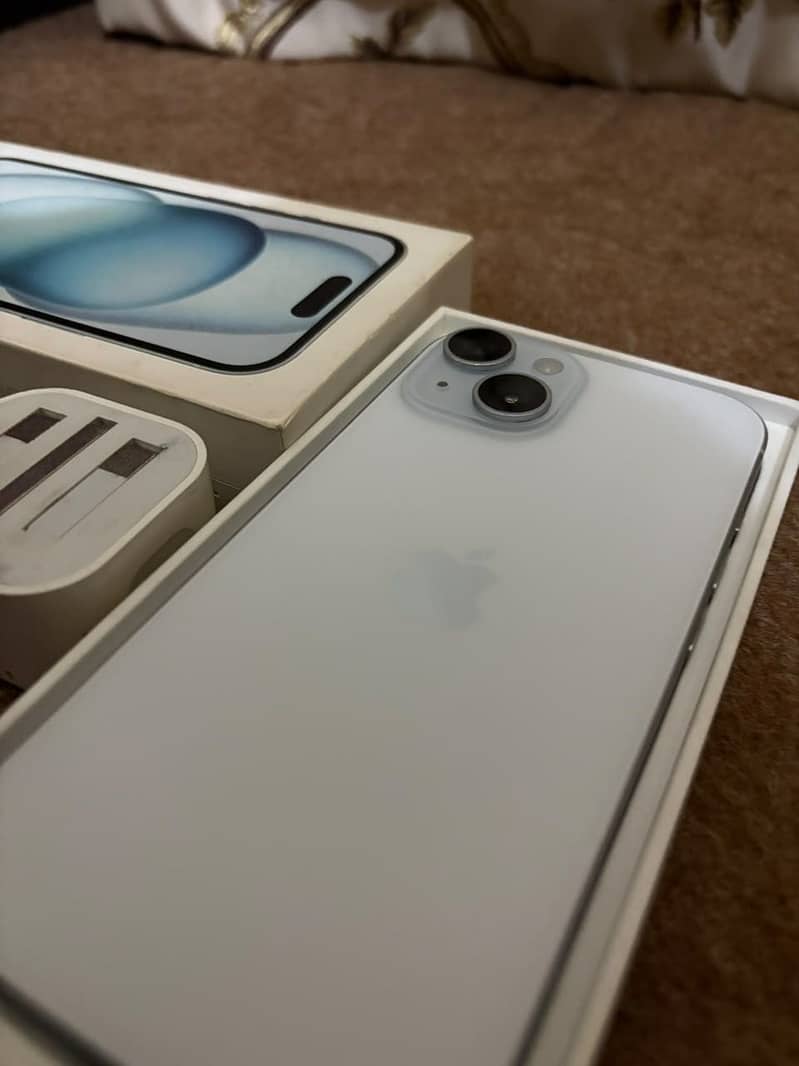 Apple iPhone 15 9