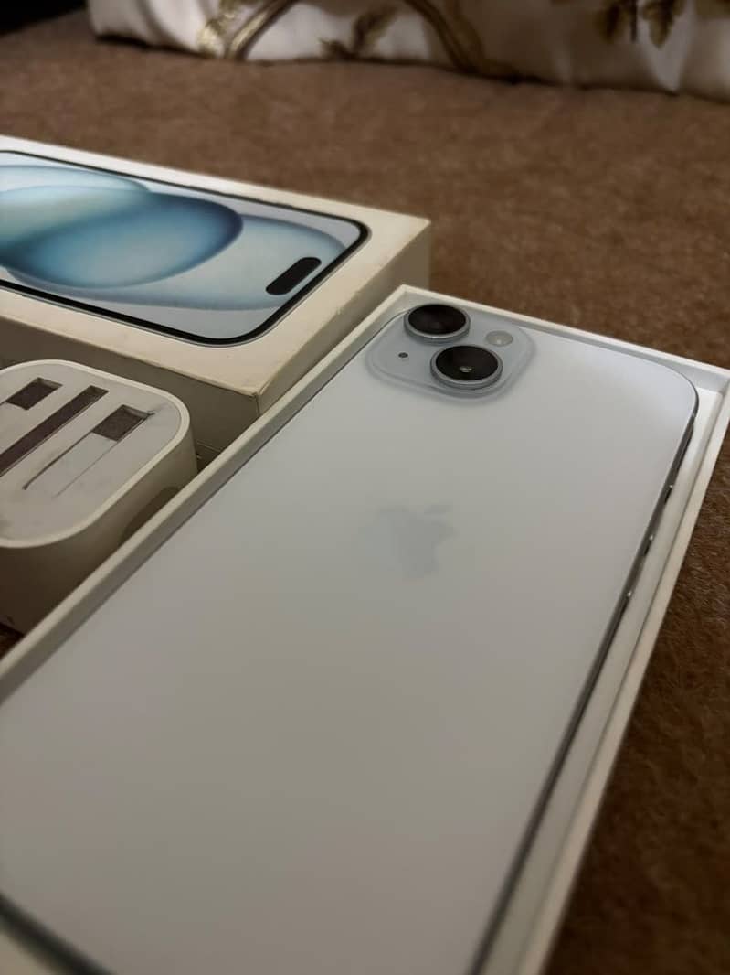 Apple iPhone 15 16